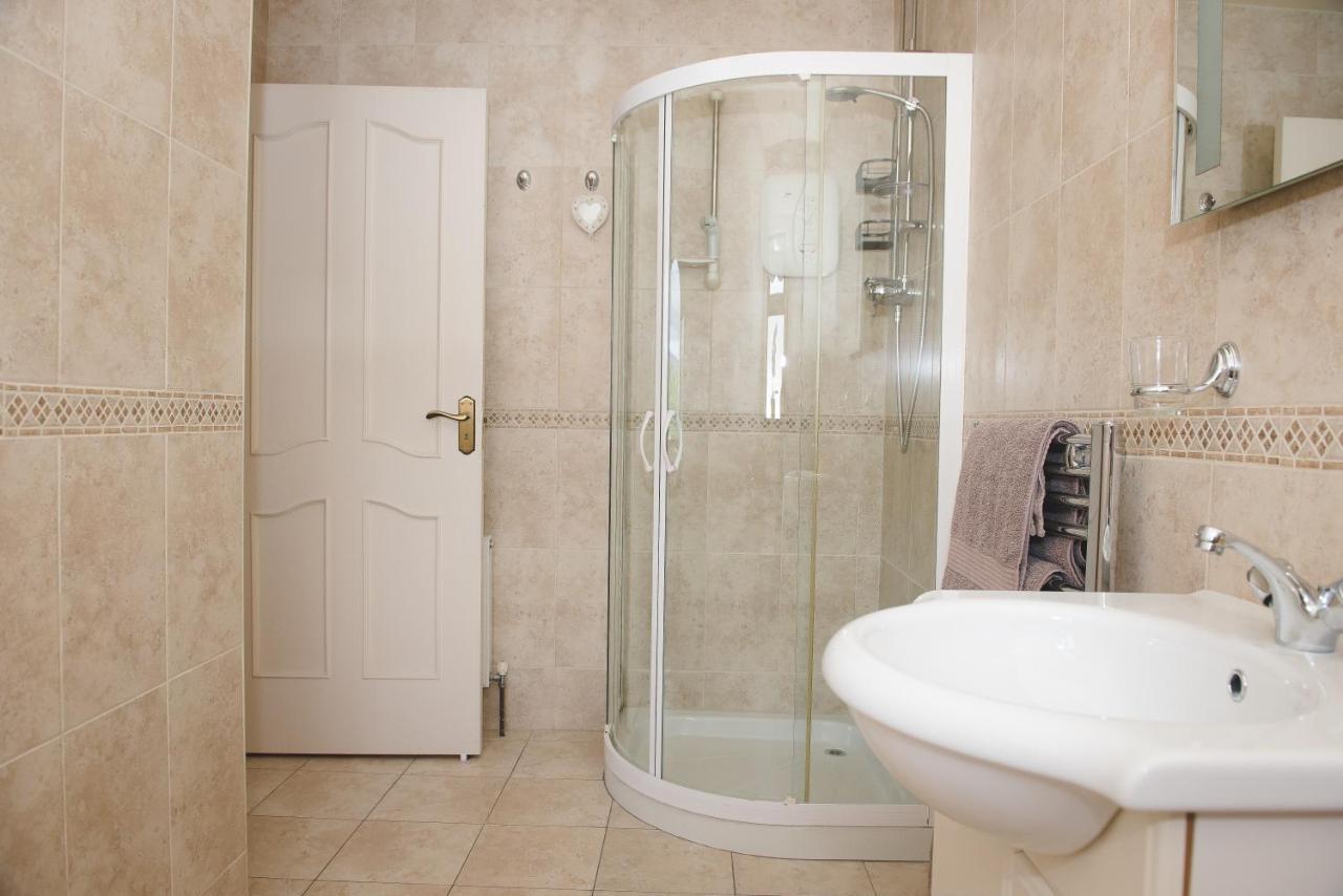 Kayden House Hotel Киларни Екстериор снимка