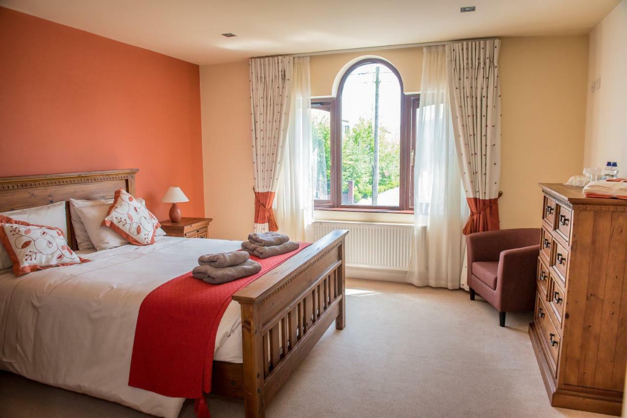 Kayden House Hotel Киларни Екстериор снимка